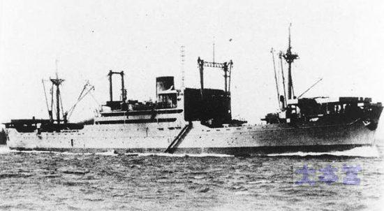 甲型上陸用舟艇母船「吉備津丸」