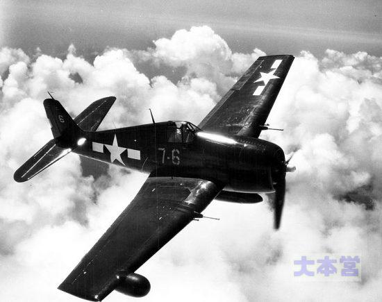 F6F-3N_1943撮影右翼のレドームに注意