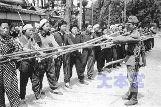 竹槍戦術