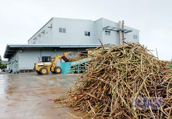 参考：沖縄小浜島の製糖工場
