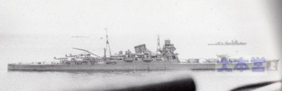 「筑摩」の同型艦「利根」