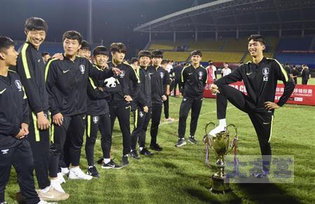 KoreaU-18パンダカップで優勝