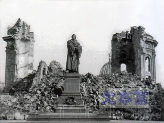 破壊されたドレスデン聖母教会