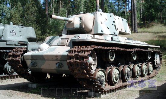 フィンランド軍が鹵獲したKV-1重戦車