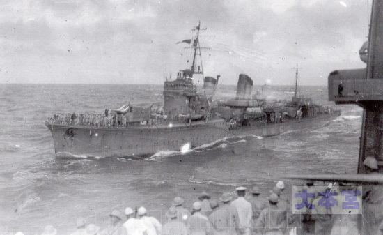 1941、12月10日第二艦隊旗艦愛宕から文書受領する響